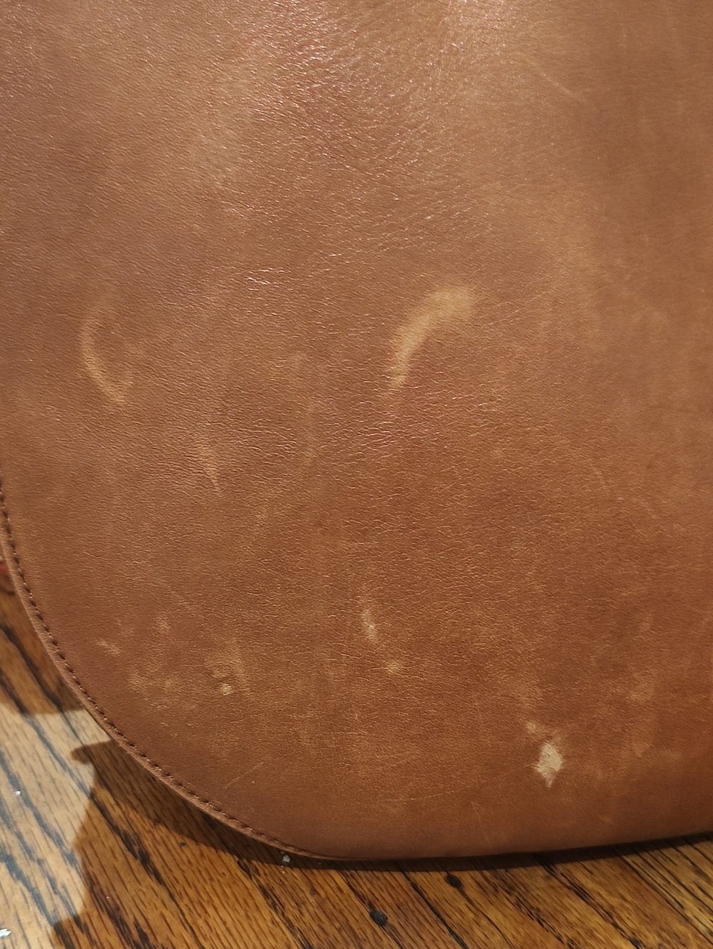 Madewell The Transport Saddlebag: Wave Strap Edition – English Saddle Leather - Picture 2 of 11
